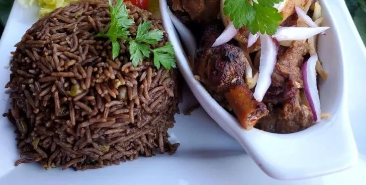 Riz  noir aux viande de mouton 🐑