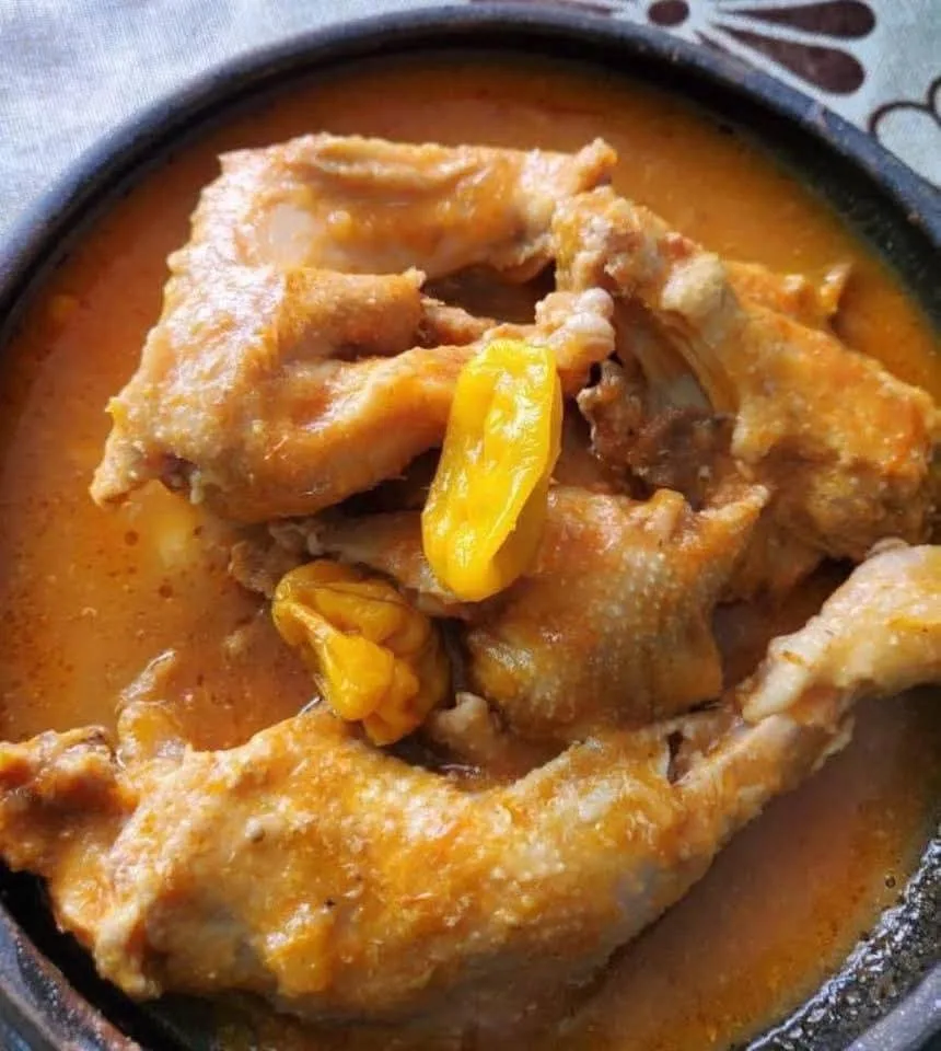 Kedjenou de poulet avec riz